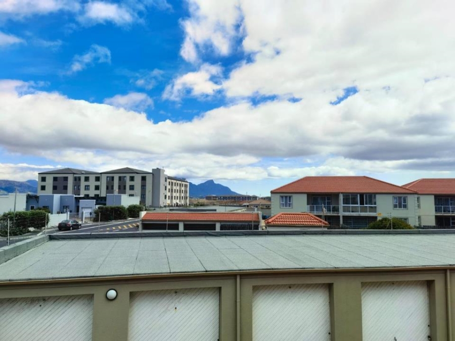 2 Bedroom Property for Sale in Capricorn Western Cape